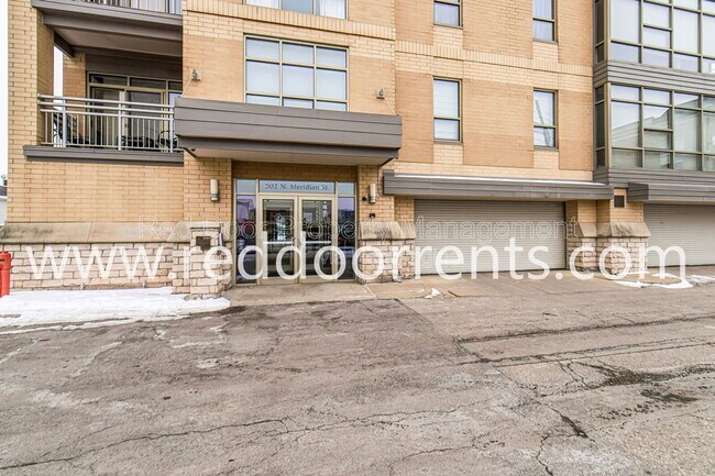 Photo - 802 N Meridian St Unidad 207