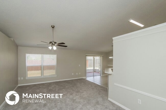 Photo - 2111 Buescher Hill St