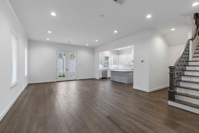 Photo - 106 Cinder Berry St