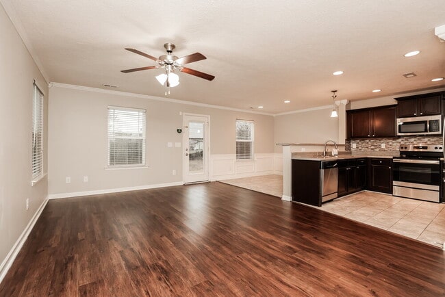 Photo - 1706 Warmingfield Dr