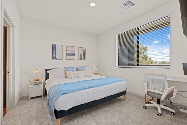 Photo - 711 W Broadway Rd Unidad ID1366976P