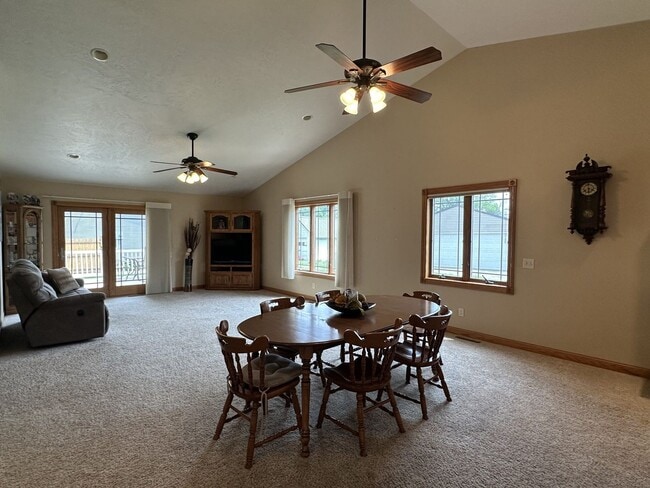 Photo - Spacious 3 Bed / 3 Bath Duplex in Sanborn, IA