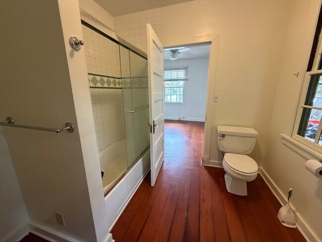 Photo - 1580 Alako St