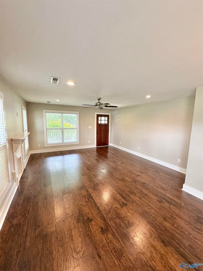 Photo - 1004 Stevens Ave NE