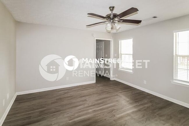 Photo - 3 Bedroom Pet-Friendly Home in Stockbridge, GA with Main Street Renewal
