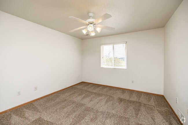 2BR, 2BA - 1,266 SF