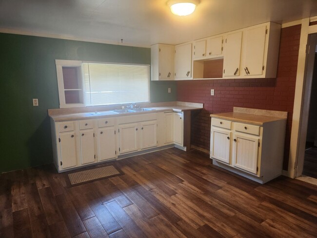 Photo - 3 Bedroom - 2 Bath in Auburn - Ranch