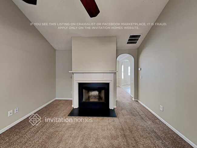 Photo - 1825 Midcourt Way