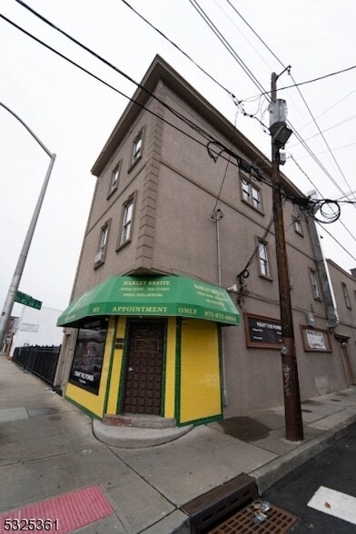 Photo - 331 Straight St Unit R11