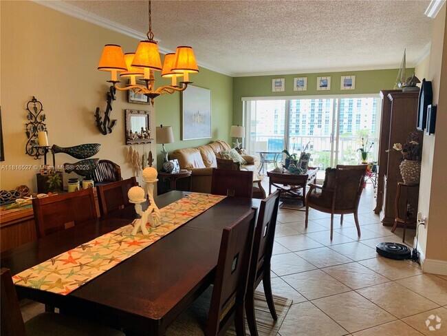 Building Photo - 1985 S Ocean Dr Unit 6K Rental