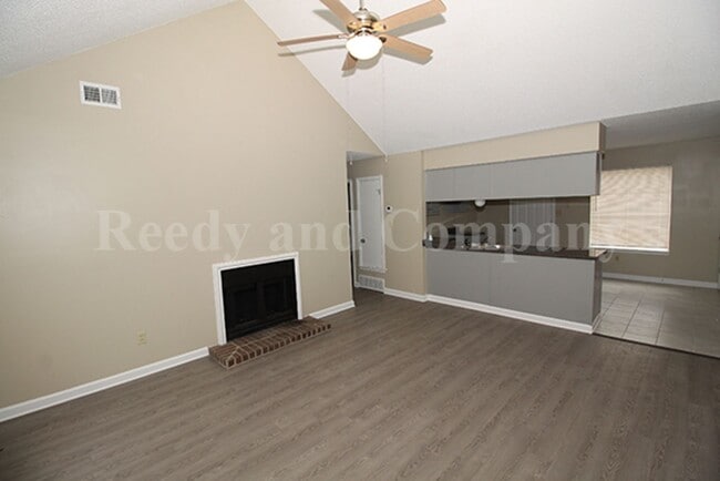 Photo - 5009 Nail Rd