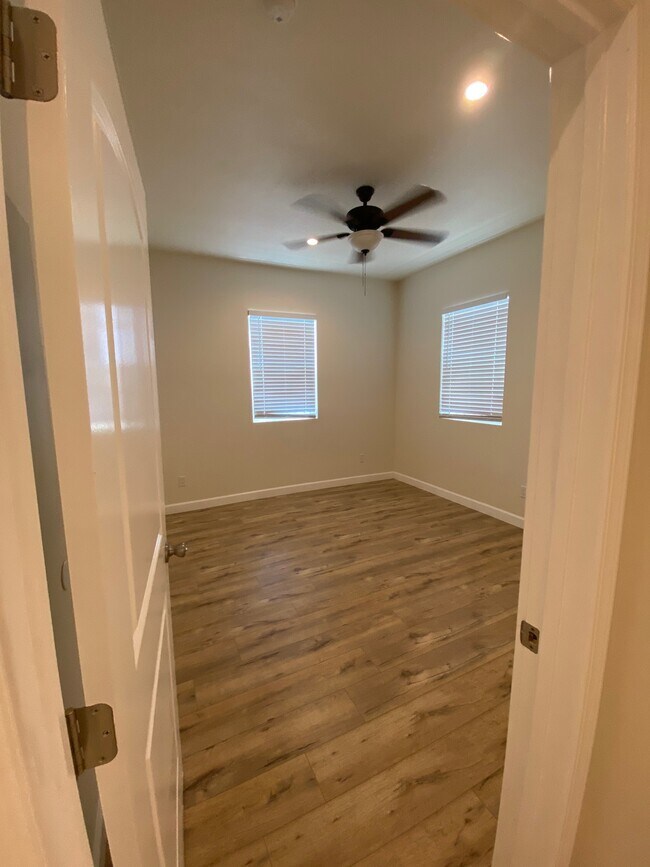 Photo - 2508 Naomi Ave Unit 2508 Naomi 3