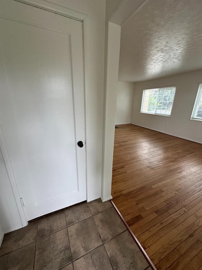 Photo - 707 N Villa Ave
