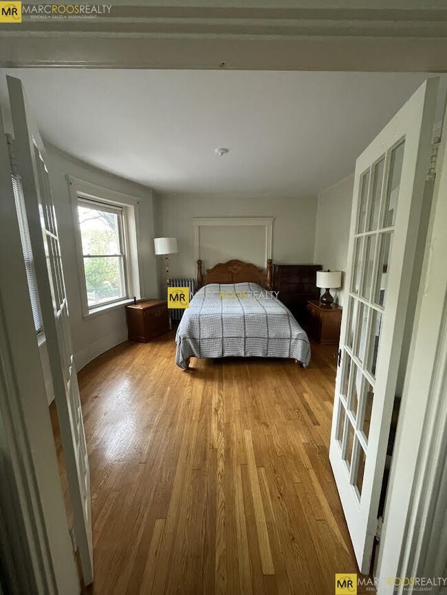 Building Photo - 96 Winthrop Rd Unit 1 Rental