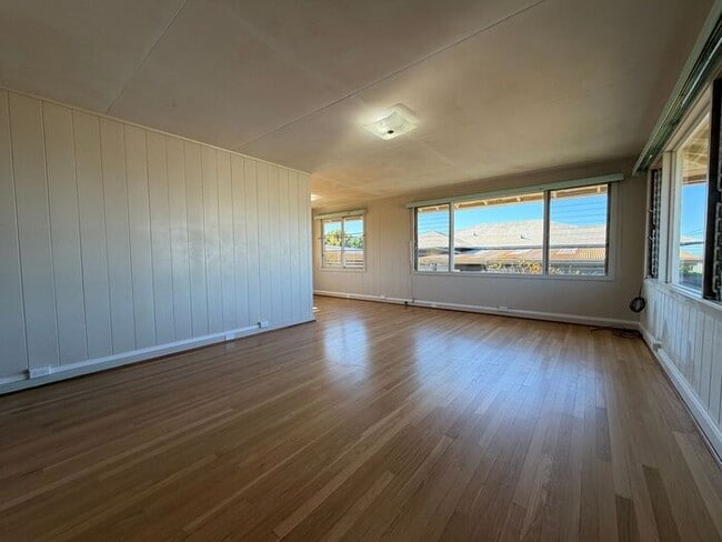 Photo - Pearl City: 3 bedroom 1.5 bath single family home with 1 car carport