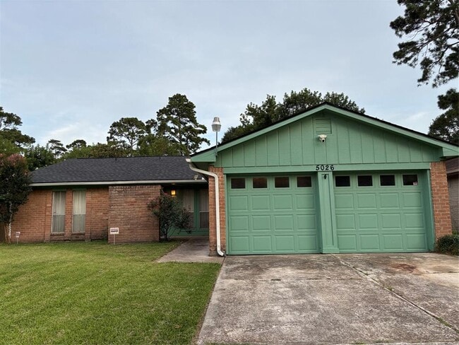 Photo - 5026 Algernon Dr House