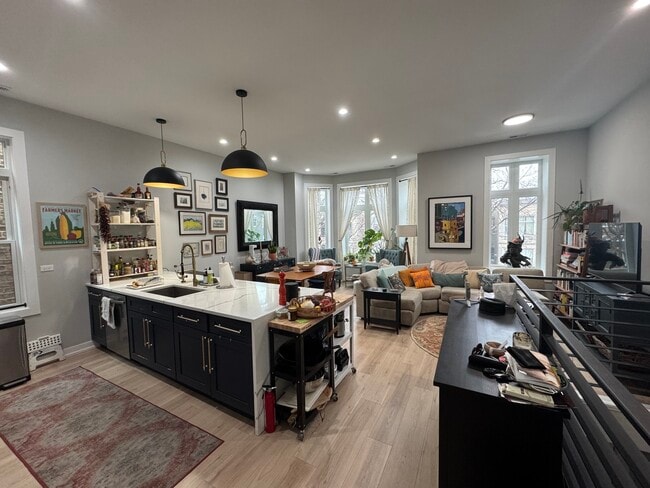 Photo - 2451 N Albany Ave Unit 2