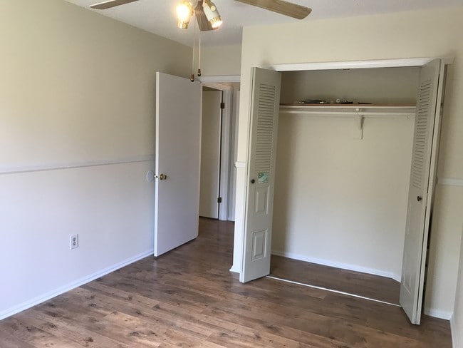 Bedroom Closet - 29 Amberly Ct Unit 29