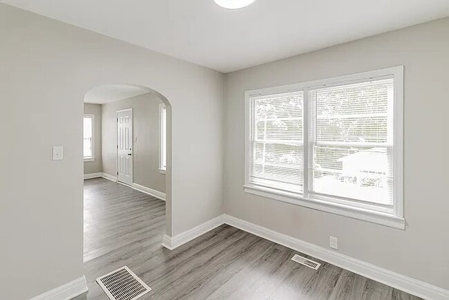 Photo - 608 12th Ave