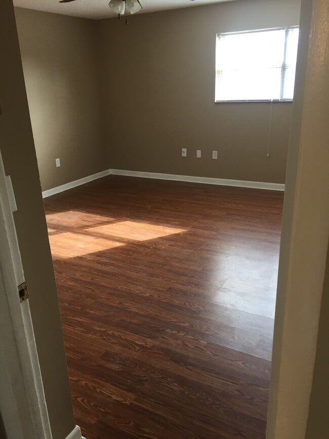 Photo - 493 Barnett Dr Unit 1