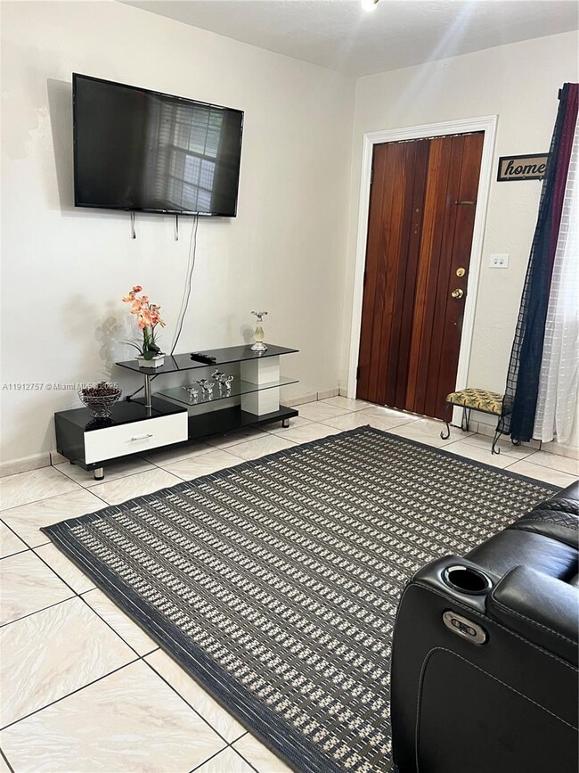 Photo - 120 SW 68th Ave