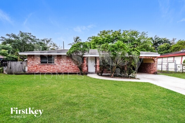 Building Photo - 830 E Evanston Cir