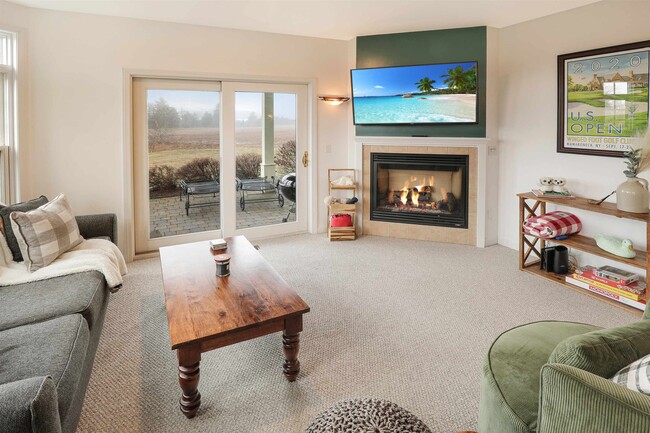 Photo - 43 Lafayette Rd Unit 1