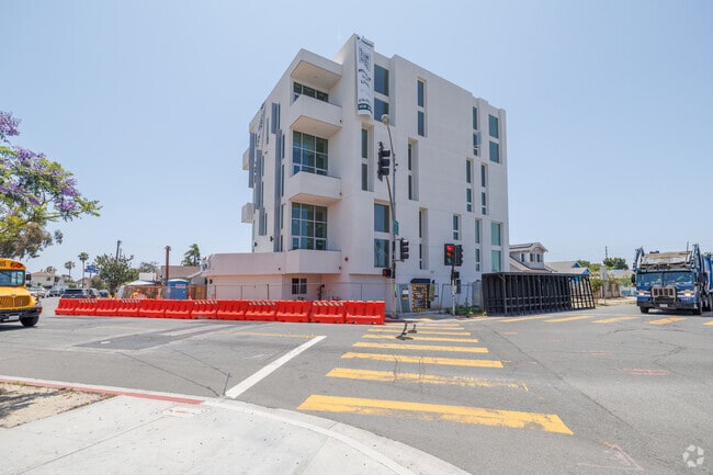 2283-2285 Ocean View