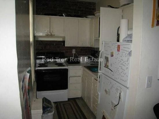 Photo - 160 N Beacon St Unidad 1A