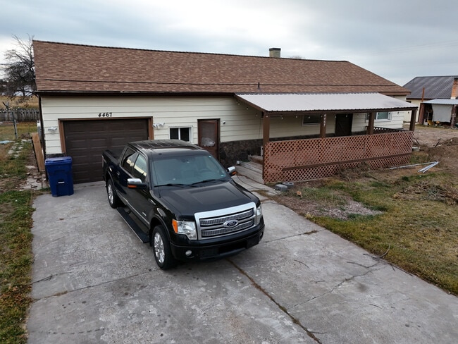 Photo - 4467 W 49th S