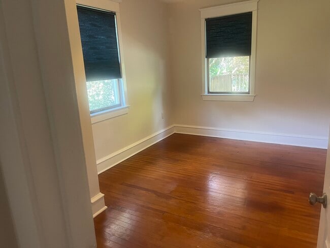 Photo - 326 Tollgate Rd