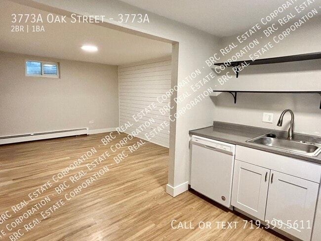 Photo - 3773A Oak Street-3773A Unit 3773A