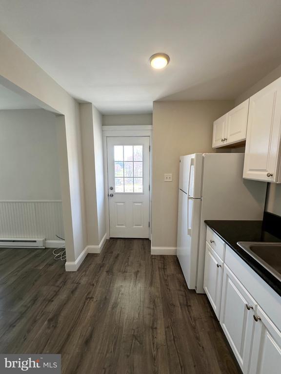 Photo - 25 W 5TH Ave