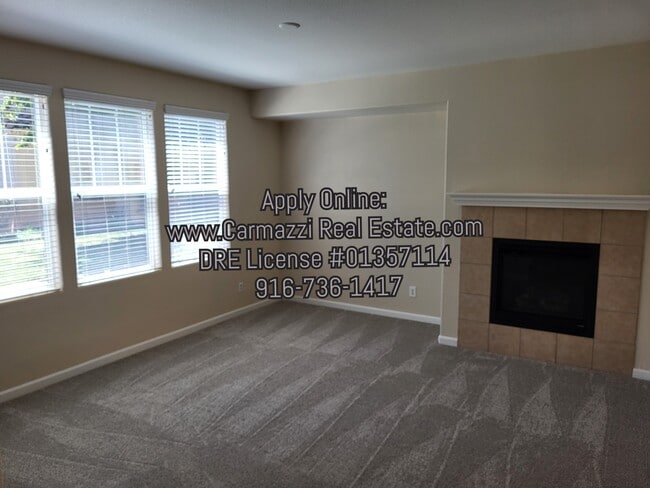 Photo - 260 Wapello Cir