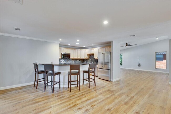 Photo - 1200 Choquette Dr