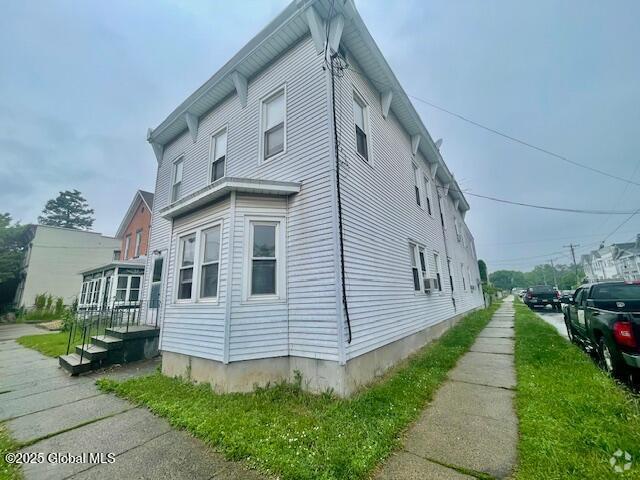 Building Photo - 1001 24th St Rental