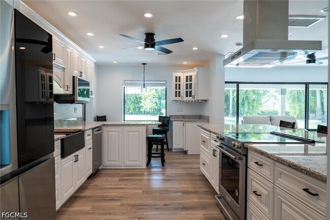 Photo - 14562 Riverside Dr
