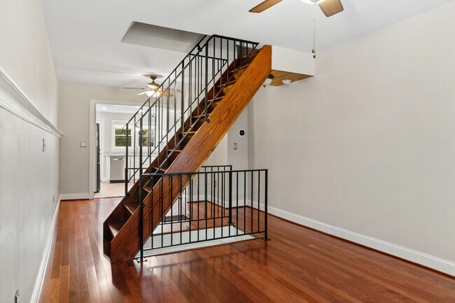 Photo - 1524 E Clement St