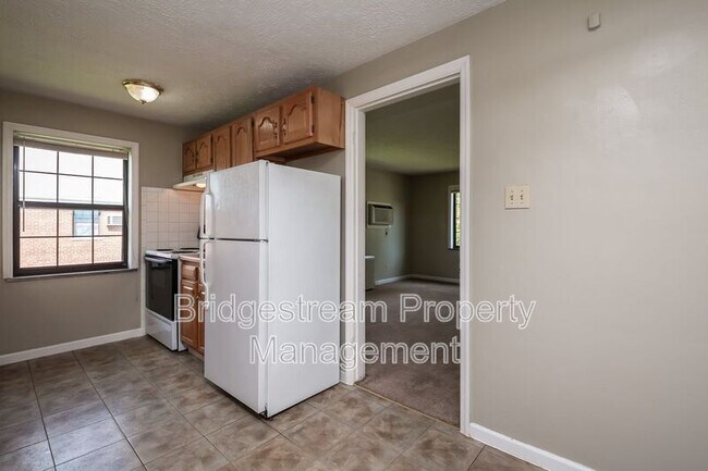 Photo - 550 Wiltshire Blvd