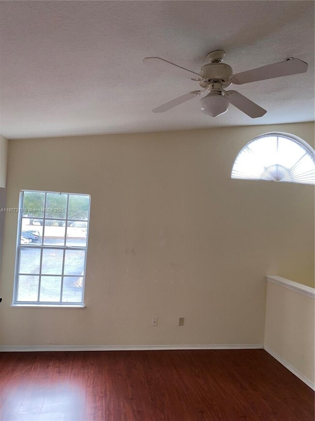 Photo - 1618 Columbia Arms Cir Unit 259