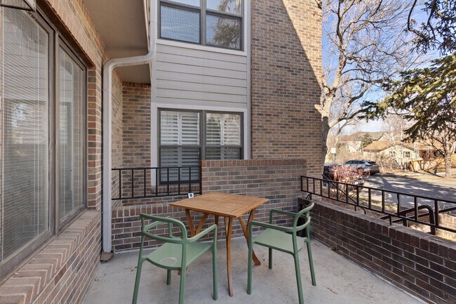 Photo - 221 S Garfield St