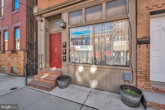 Photo - 3151 Richmond St