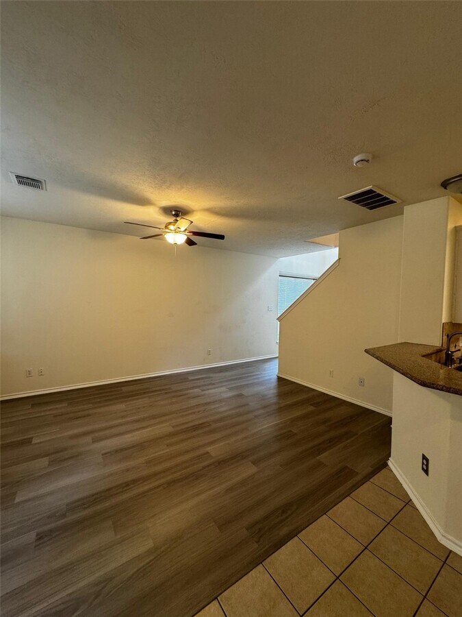 Photo - 246 W Stedhill Loop