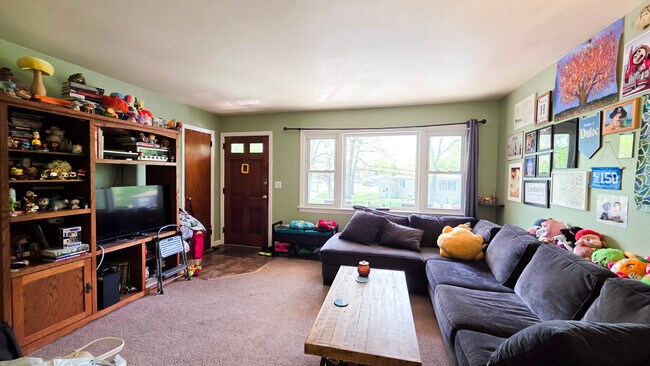 Photo - 16 E Belmont Ave Unit 8
