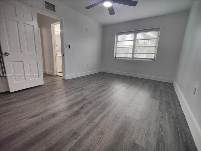 Photo - 2165 Bay Dr Unit 18