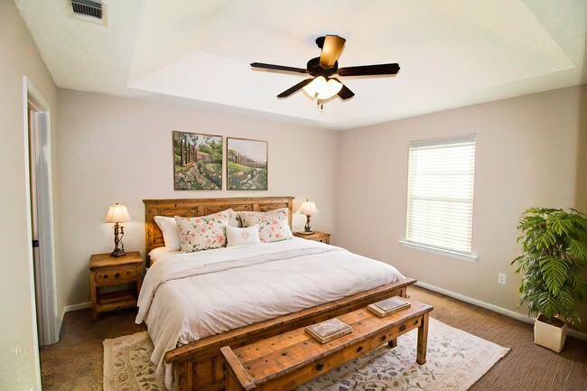 Photo - 428 Andover Dr