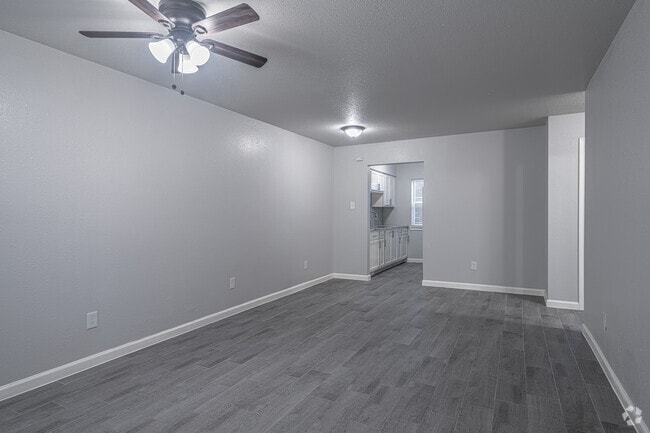 2BR, 1BA -850SF