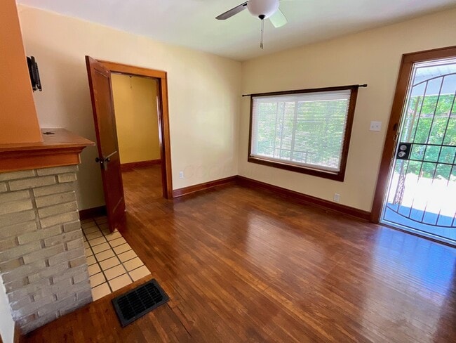 Photo - 261 N Wheatland Ave