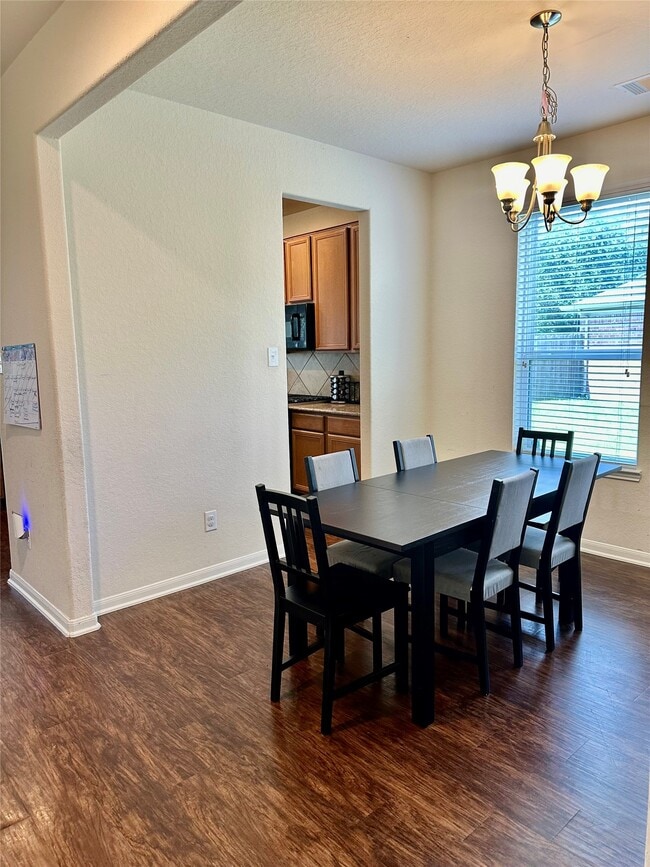 Photo - 18622 Each Elm Way