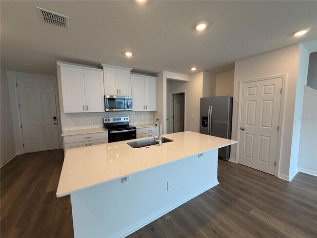 4543 Range Land Wy
